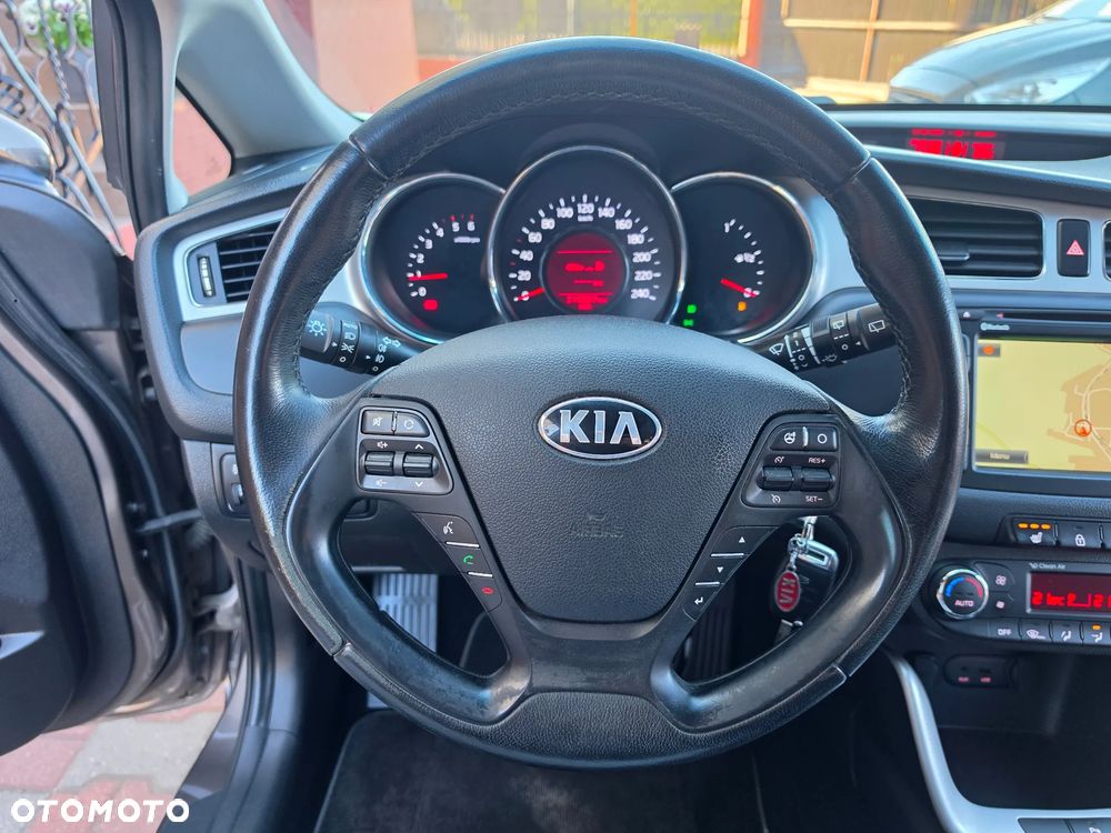 Kia Ceed 1.6 CRDi 128 ISG Spirit - 31