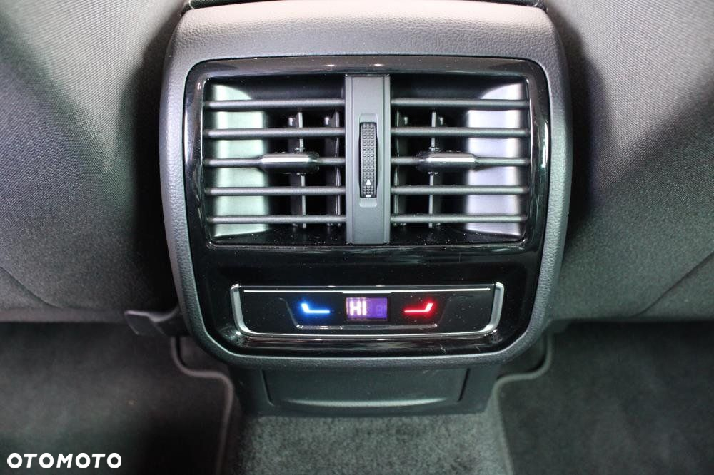 Volkswagen Passat - 10