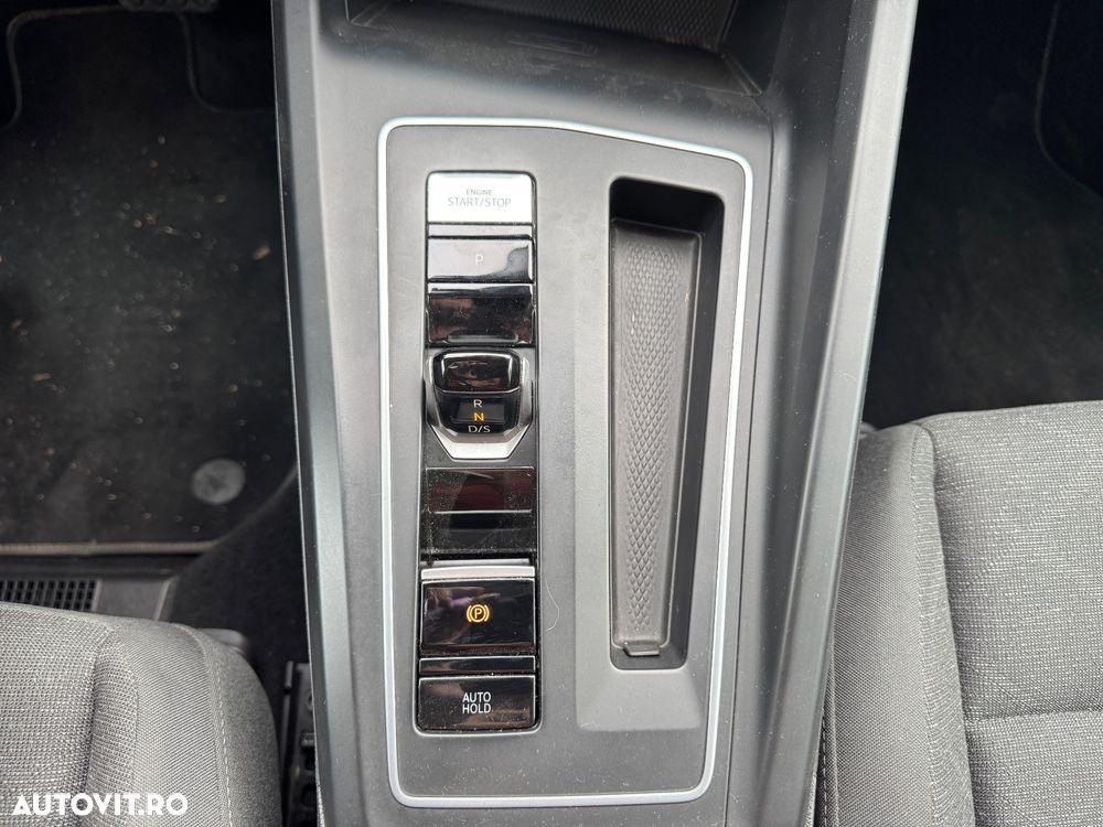 Volkswagen Golf - 13