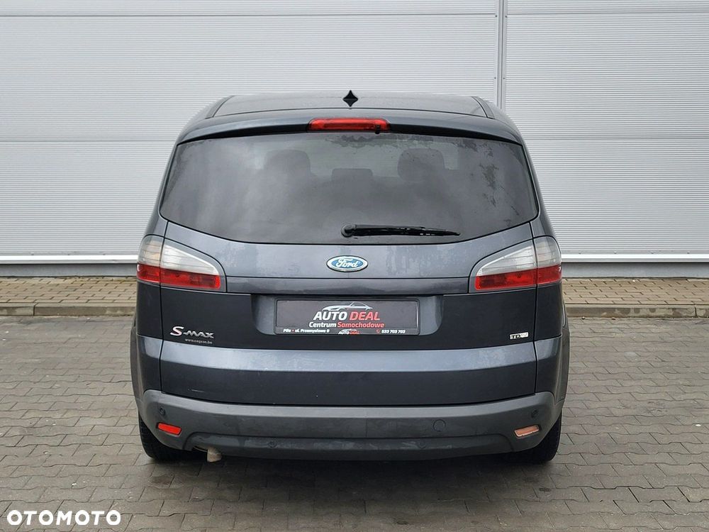Ford S-Max - 13