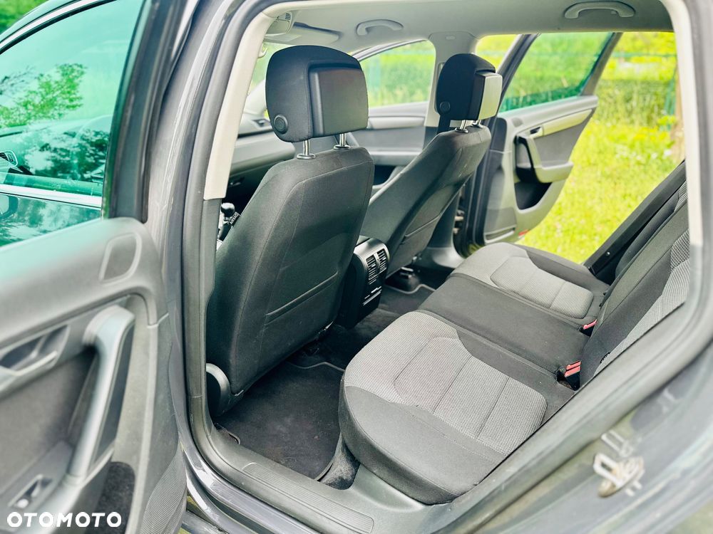 Volkswagen Passat 1.6 TDI BlueMotion Technology Highline - 12