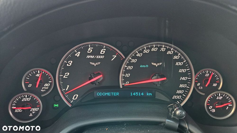 Chevrolet Corvette - 16