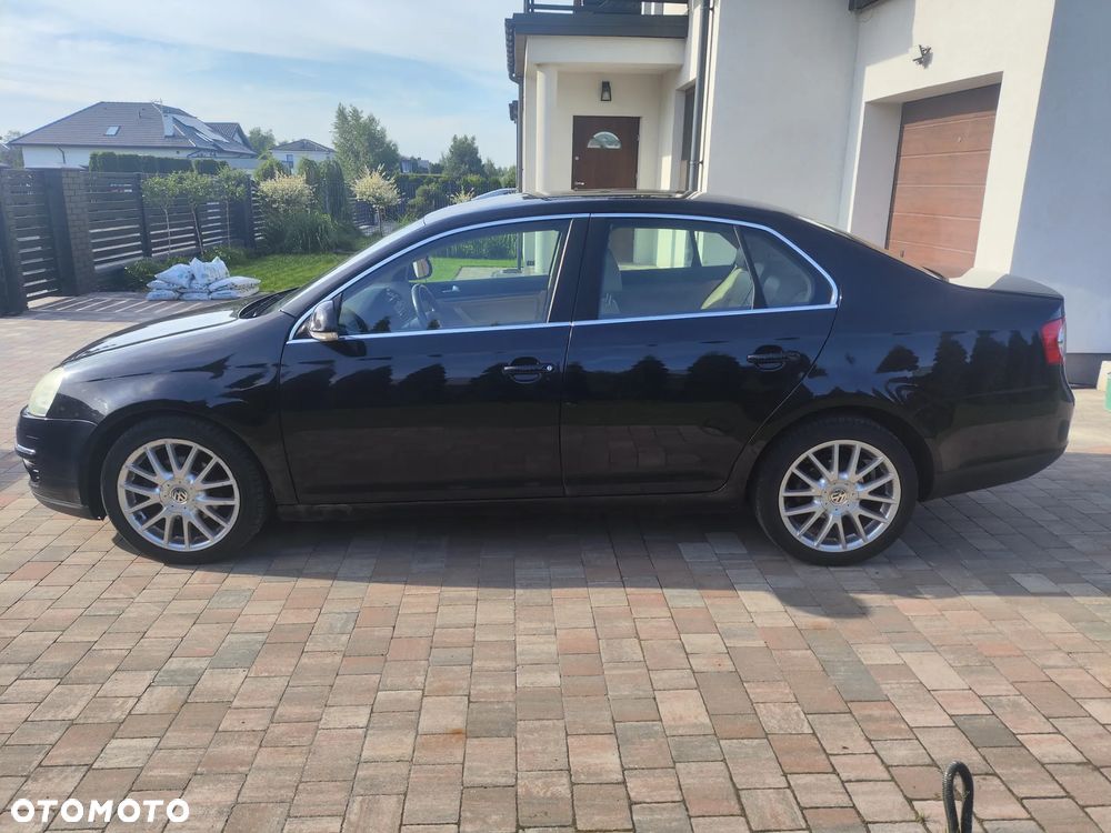 Volkswagen Jetta - 9