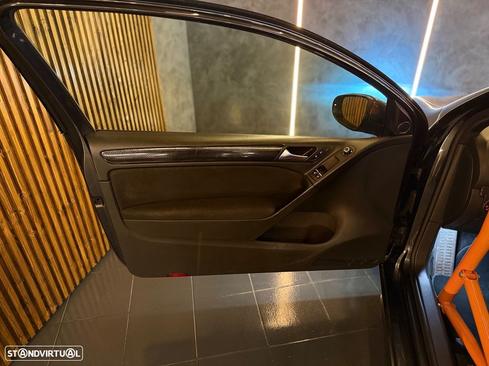 VW Golf 2.0 GTI DSG - 24