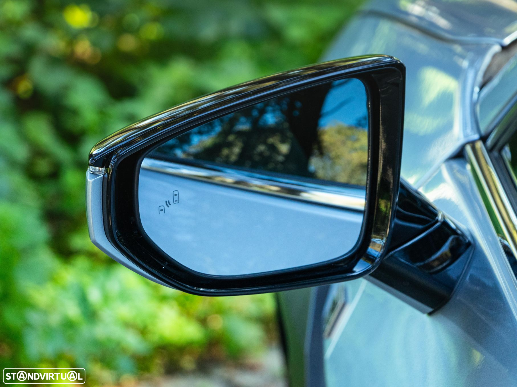 Lexus ux-250h Sport - 38