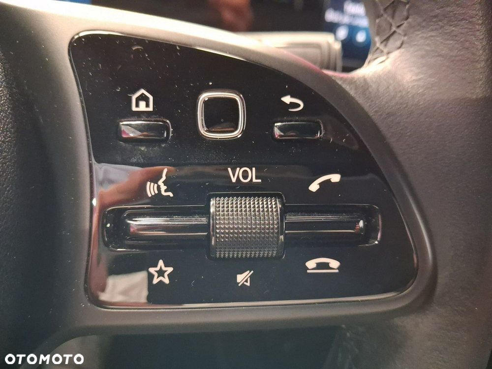 Mercedes-Benz GLB - 19