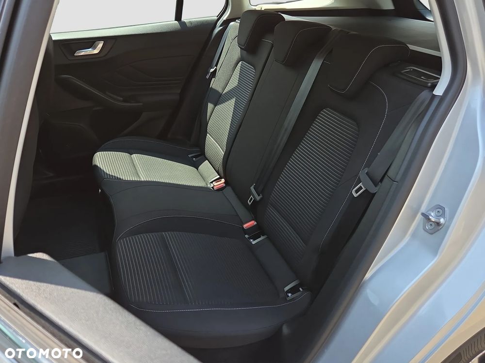 Ford Focus 1.0 EcoBoost Titanium - 13