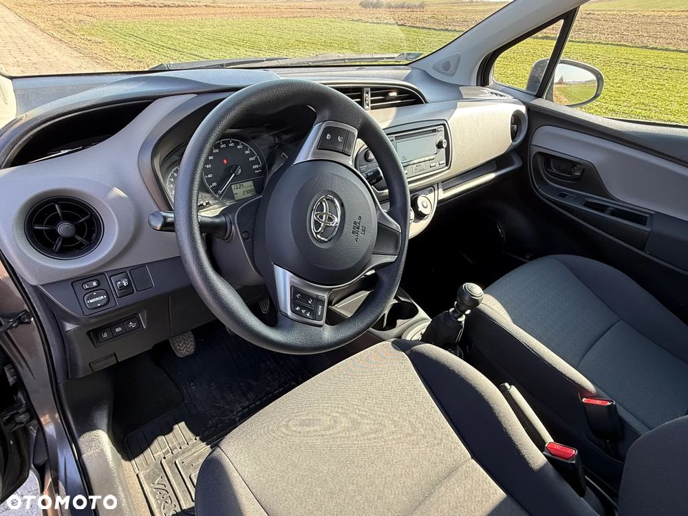 Toyota Yaris 1.5 Active - 13