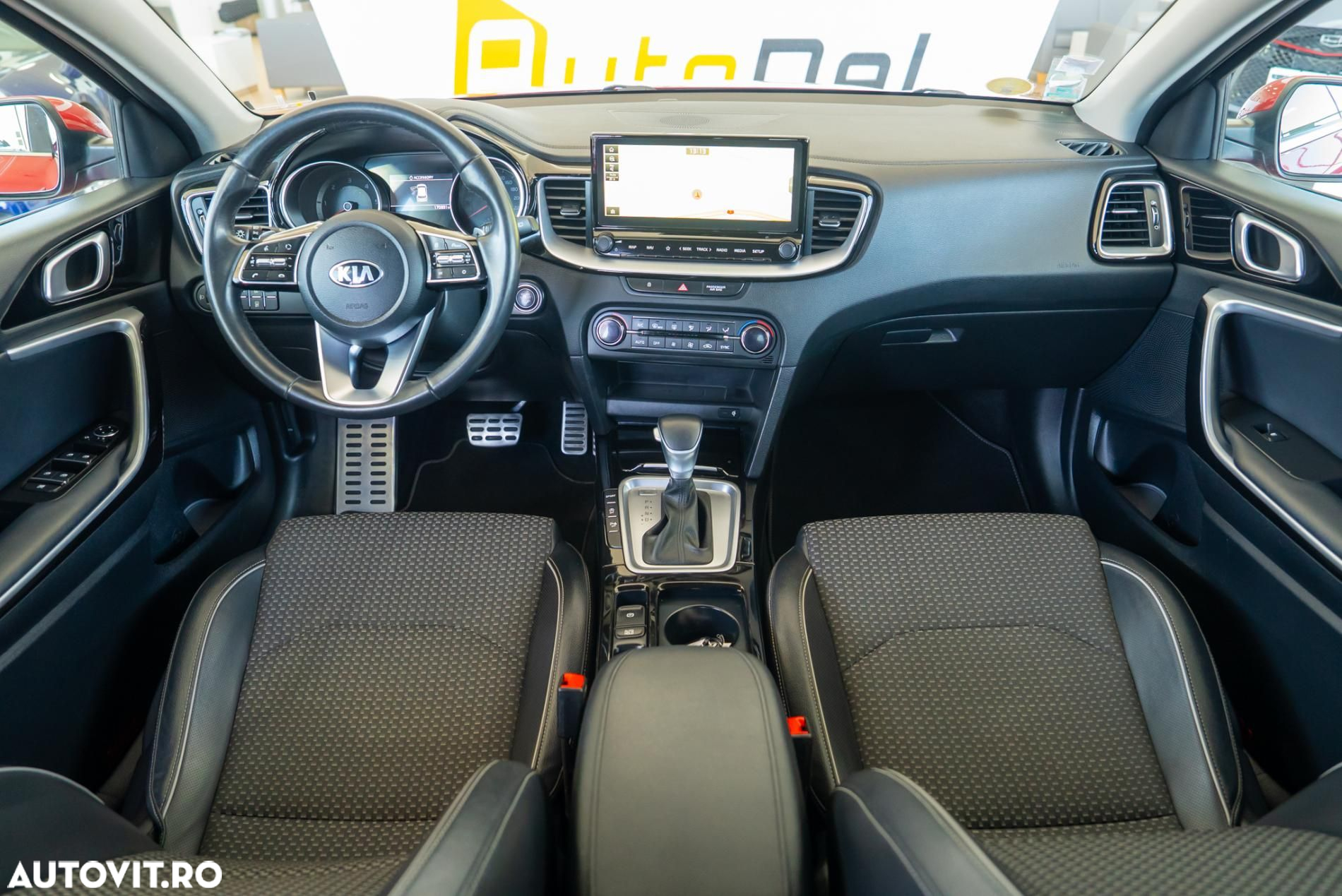 Kia XCeed - 12