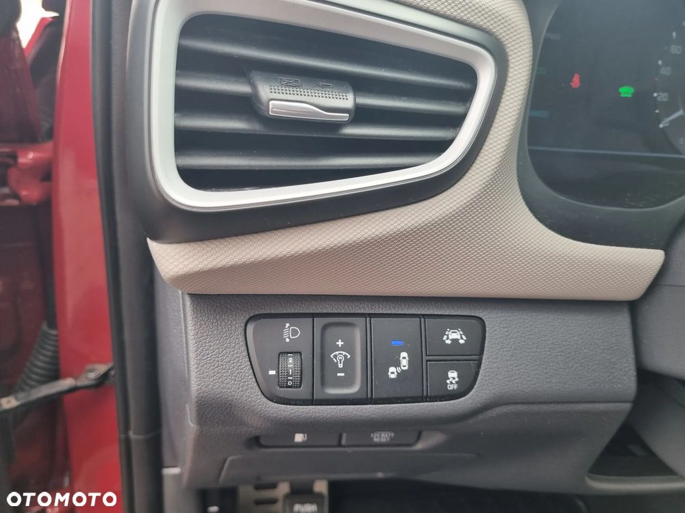 Hyundai IONIQ Hybrid Premium - 22