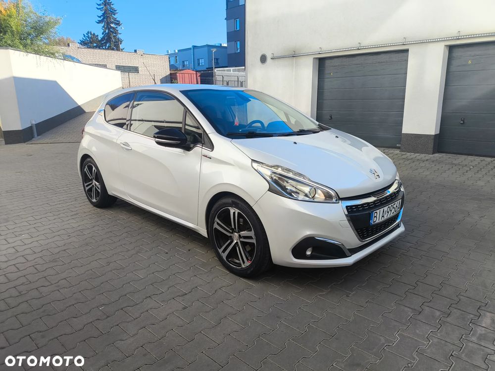 Peugeot 208 1.2 PureTech Allure S&S - 5
