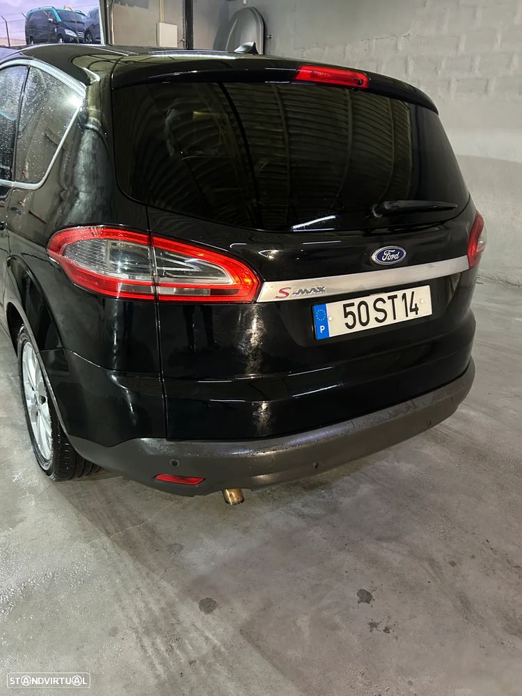 Ford S-Max 2.0 TDCi Titanium 7L 143g - 2