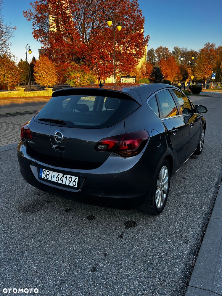 Opel Astra 1.6 Cosmo - 9