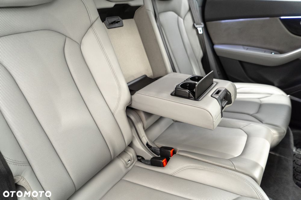 Audi Q8 50 TDI mHEV Quattro Tiptronic - 23