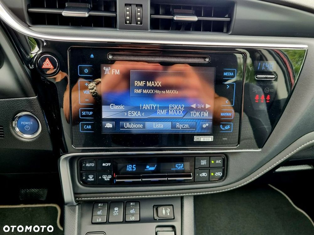 Toyota Auris Hybrid 135 Prestige - 18