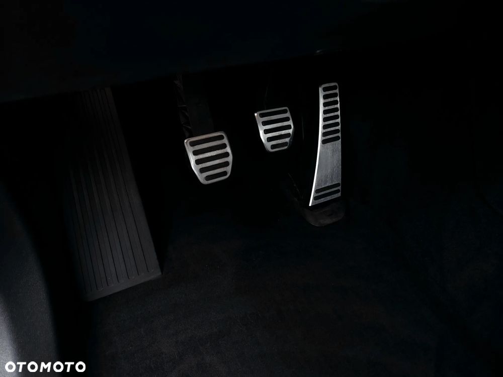 Volvo XC 60 D3 R-Design - 26