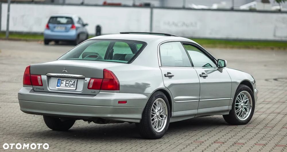Mitsubishi Diamante - 15