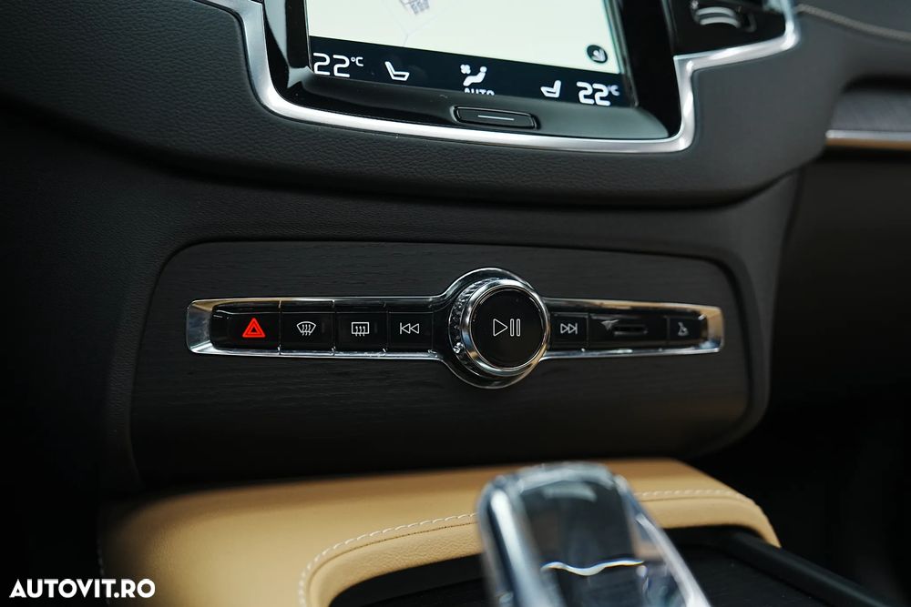 Volvo XC 90 T8 AWD Recharge Geartronic Inscription - 36