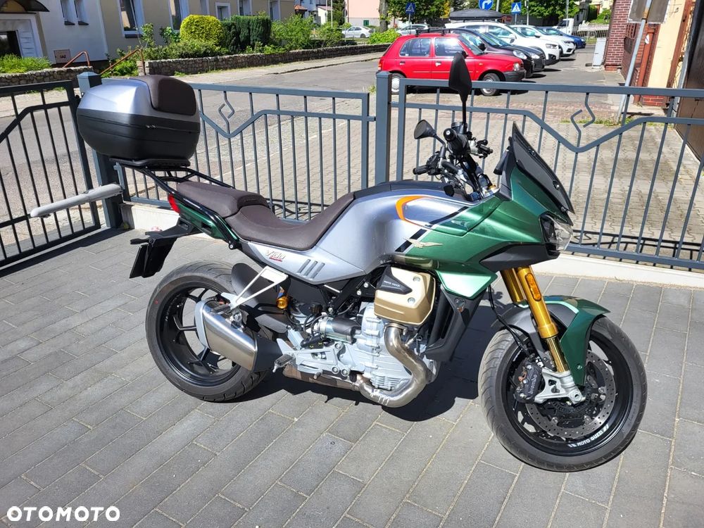 Moto Guzzi V100 Mandello - 2