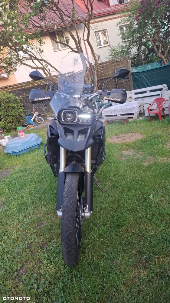 Honda VFR - 3