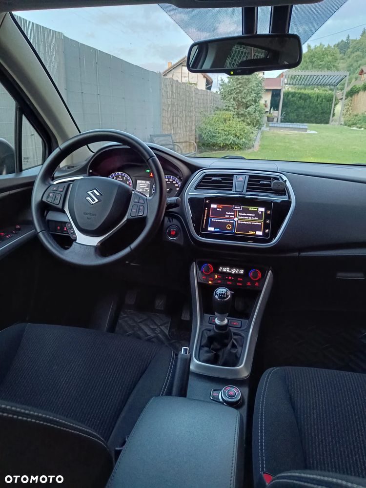 Suzuki SX4 - 10