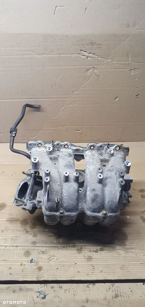 Kolektor ssący Mazda Premacy 1.8 16V - 1