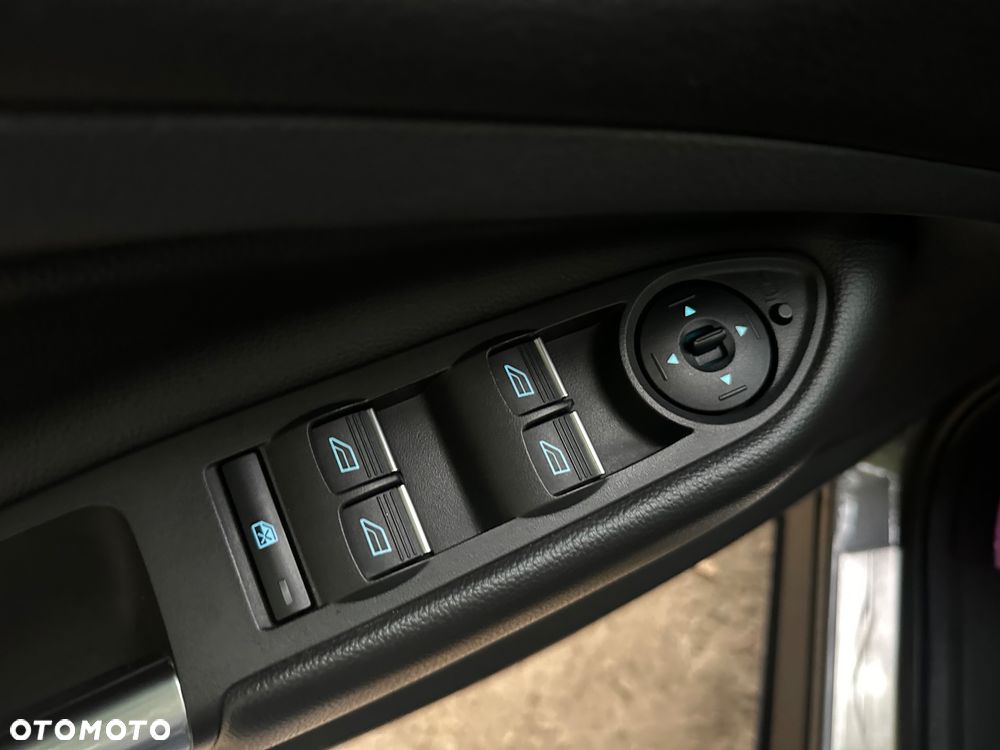 Ford Kuga - 15