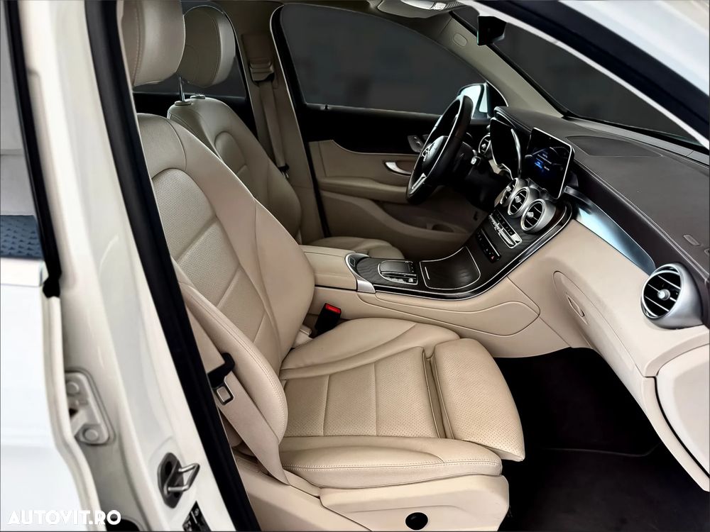 Mercedes-Benz GLC 300 de 4Matic 9G-TRONIC - 18