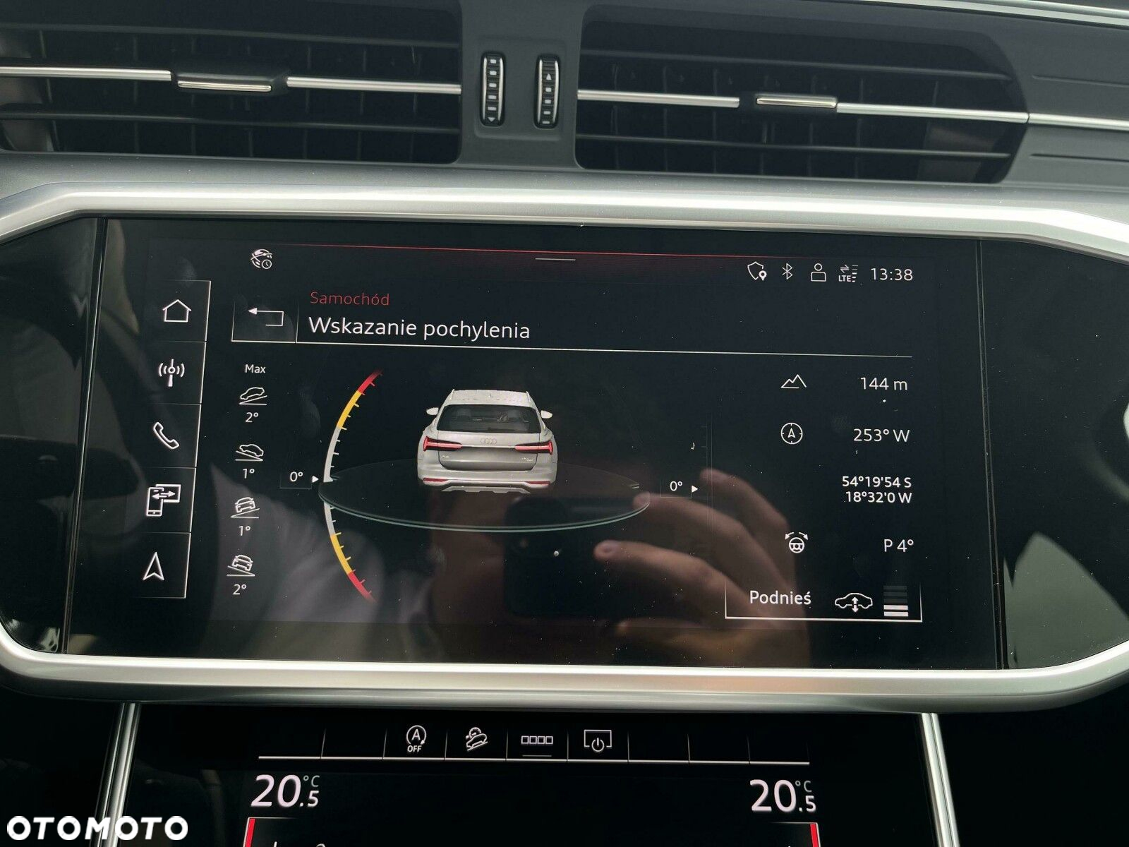 Audi A6 Allroad - 30