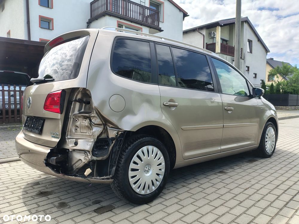 Volkswagen Touran 2.0 TDI DPF BlueMotion Technology Life - 12