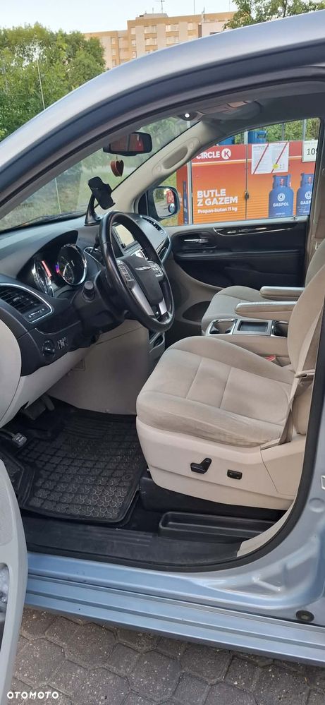 Chrysler Town & Country 3.6 Touring - 6