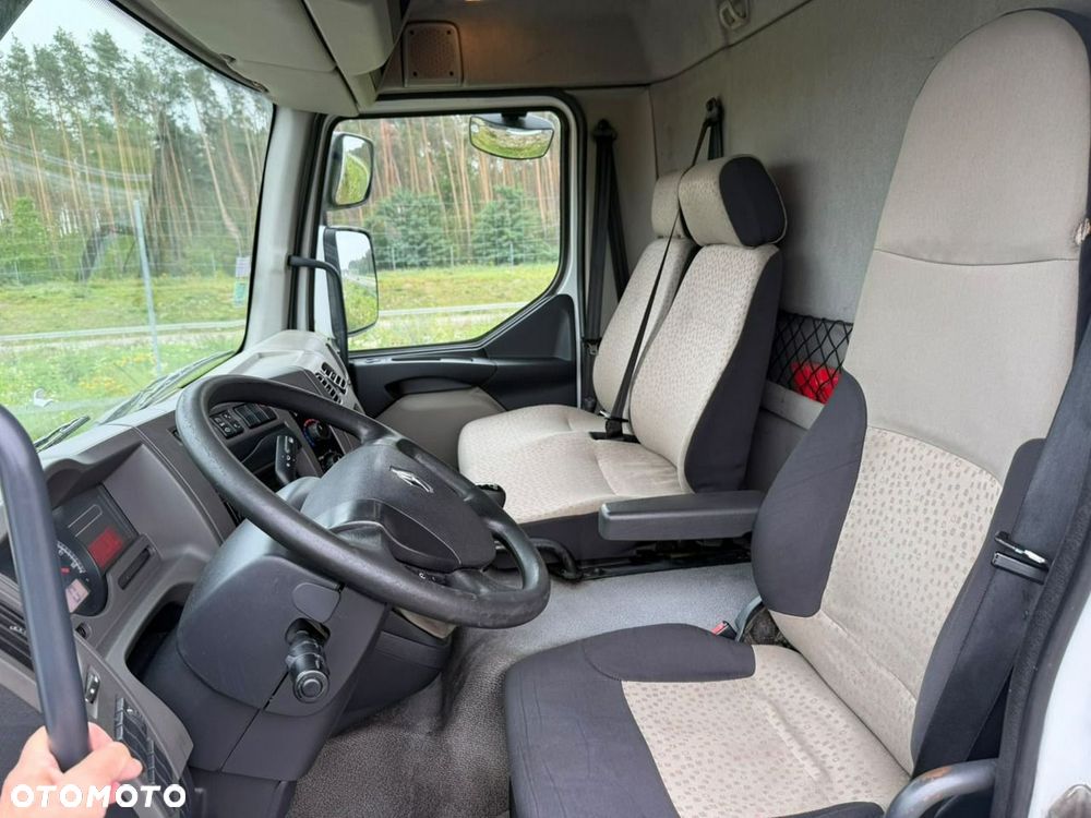 Renault MIDLUM 220 DXI  3 miejsca siedzące  , EURO 5 - 6