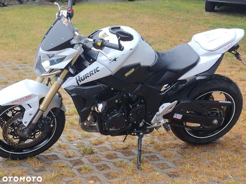 Suzuki GSR - 1