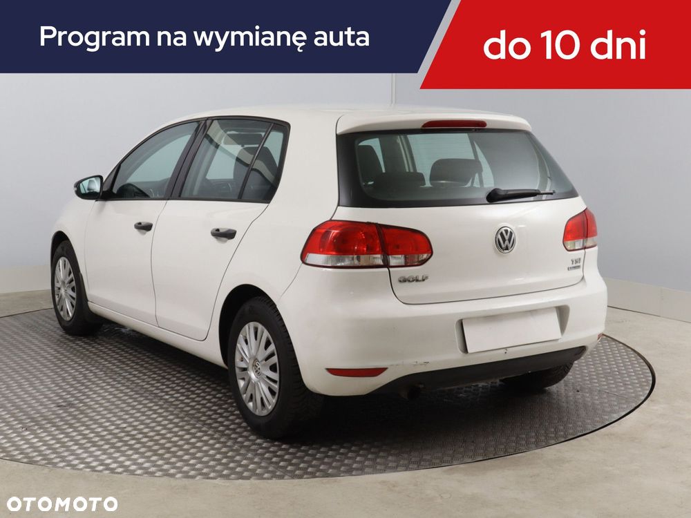 Volkswagen Golf - 6