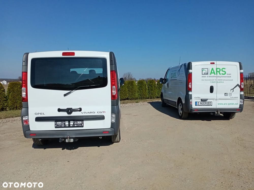 Opel VIVARO BLASZAK 2,0 - 3