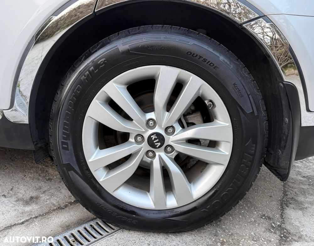 Kia Sorento 2.0 DSL 6AT 4x4 Nova - 28
