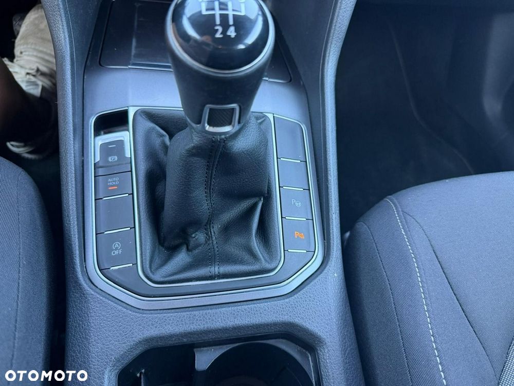 Volkswagen Golf Sportsvan - 23