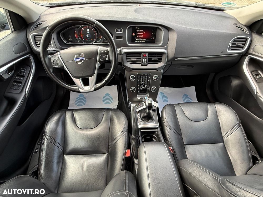 Volvo V40 D4 Inscription - 18