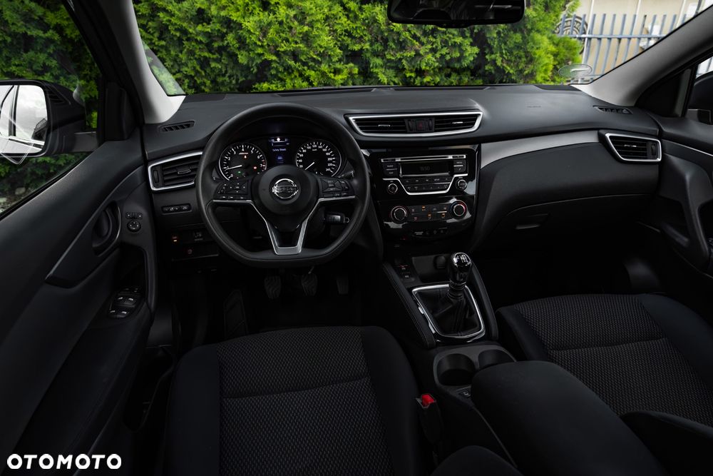 Nissan Qashqai 1.2 DIG-T N-Vision - 25
