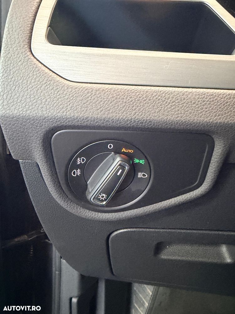 Volkswagen Touran 2.0 TDI SCR (BlueMotion Technology) DSG Comfortline - 28