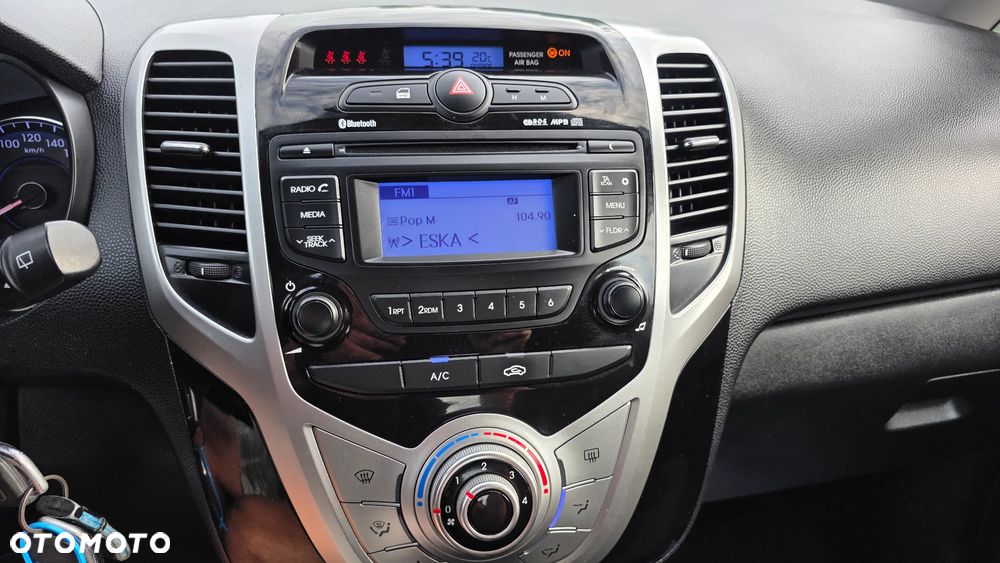 Hyundai ix20 1.4 blue Space - 27
