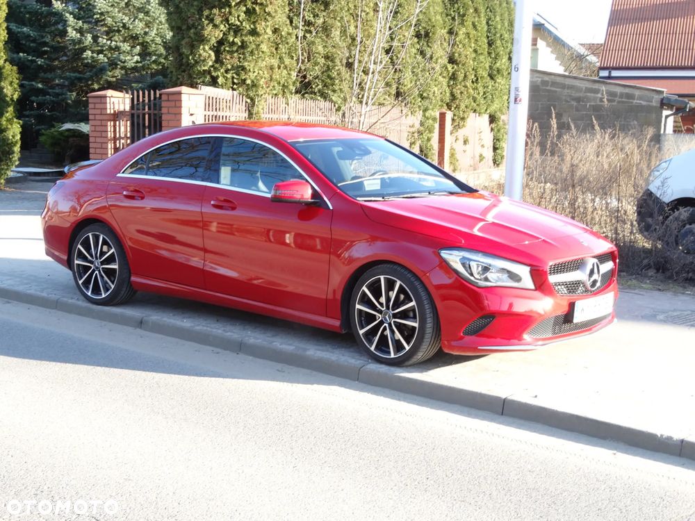 Mercedes-Benz CLA 180 7G-DCT Urban - 22
