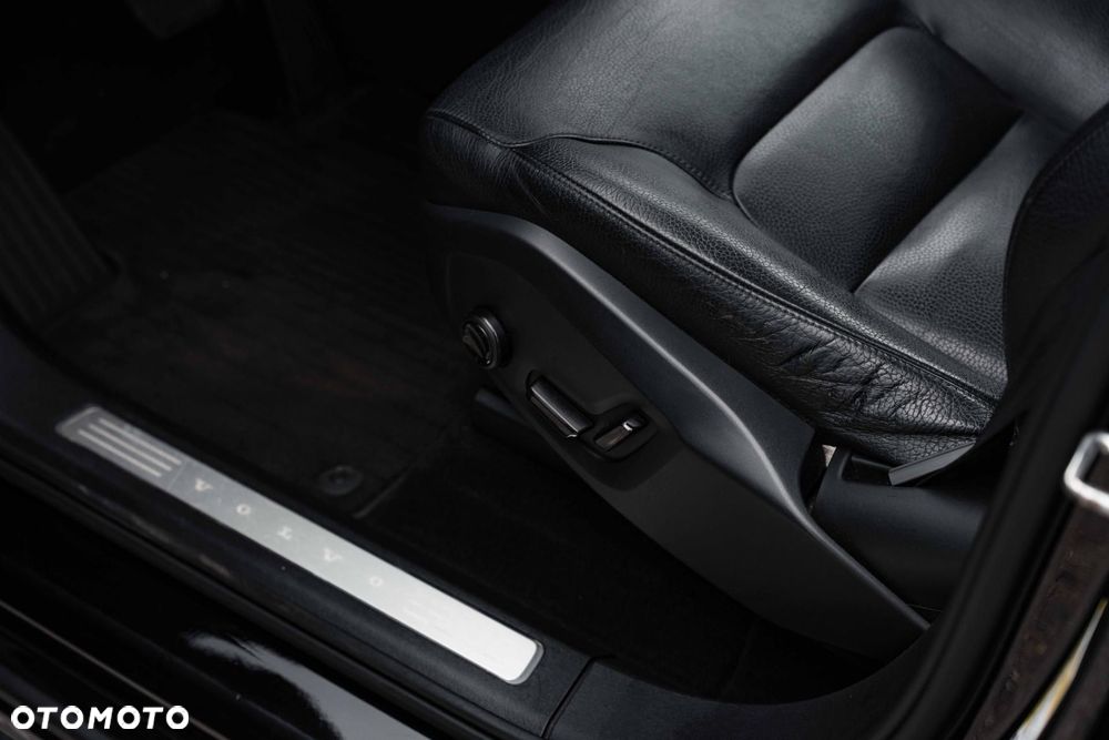 Volvo XC 90 T6 AWD Momentum - 27