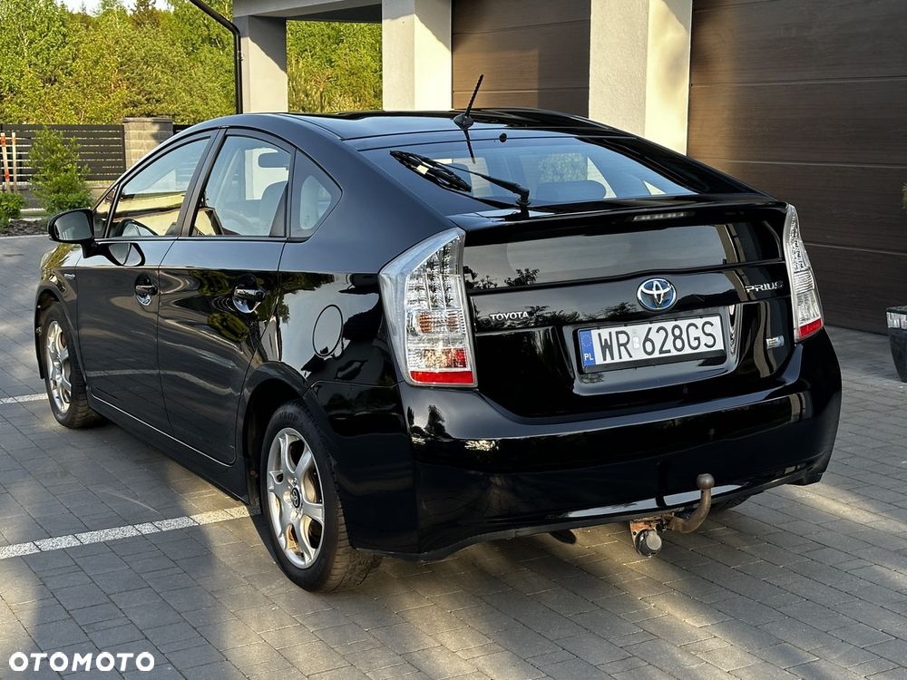 Toyota Prius (Hybrid) - 5