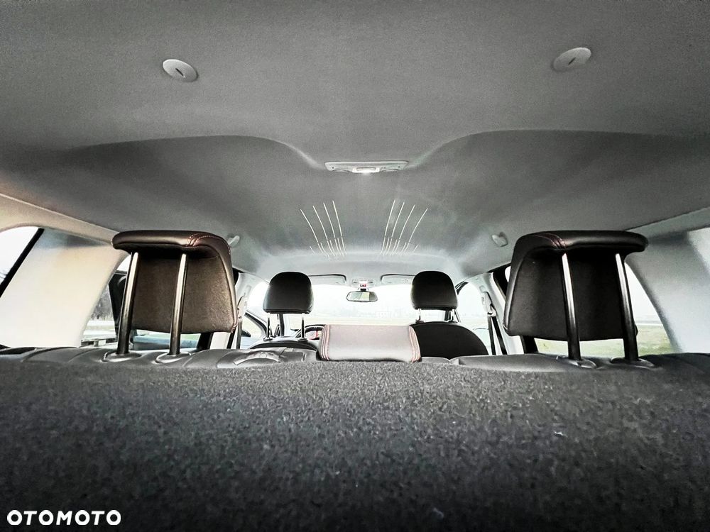 Peugeot 2008 BlueHDi 120 EAT6 Black Edition - 24