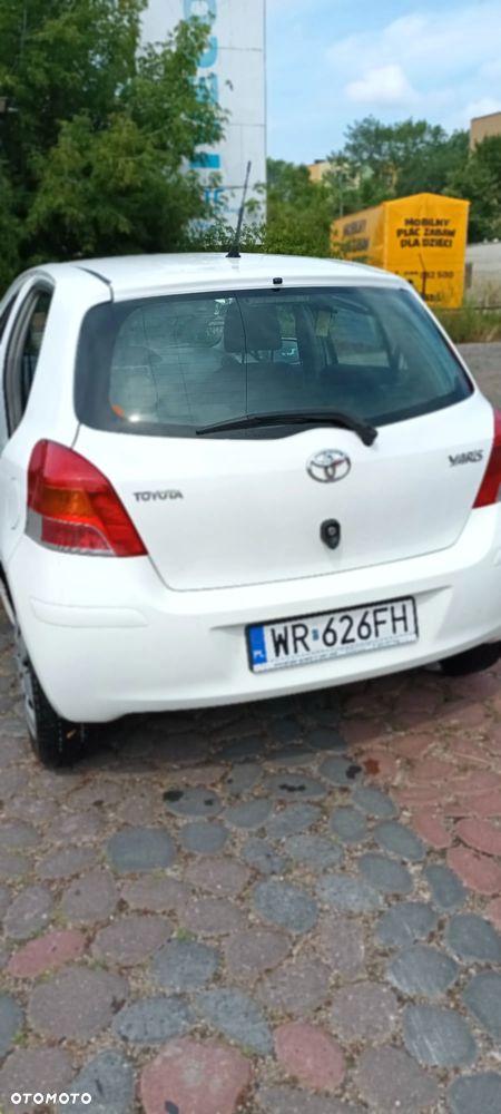 Toyota Yaris - 7