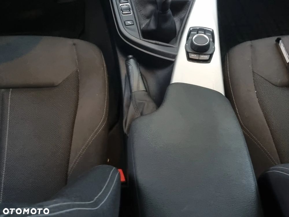 BMW Seria 3 - 16