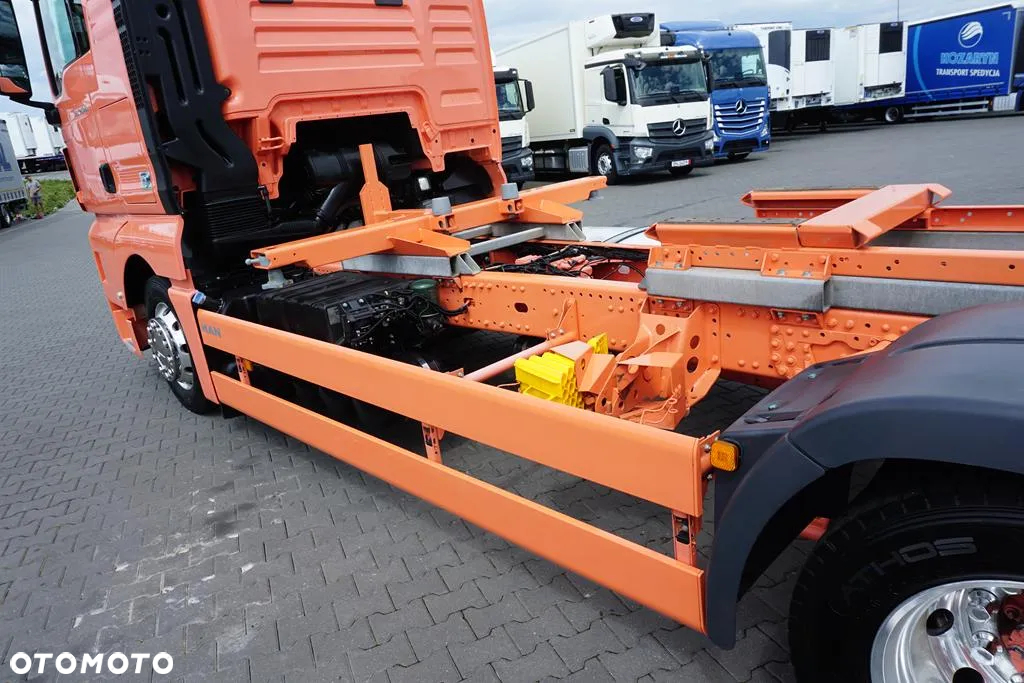 MAN TGX / 26.460 / ACC / E 6 / XXL / BDF + WINDA / 7.15 , 7,45 M / OŚ SKRĘTNA - 10