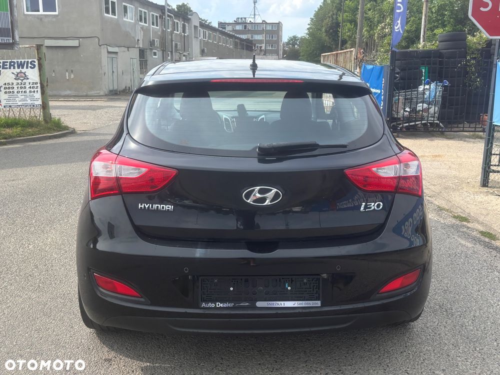 Hyundai i30 1.4 Classic + - 8