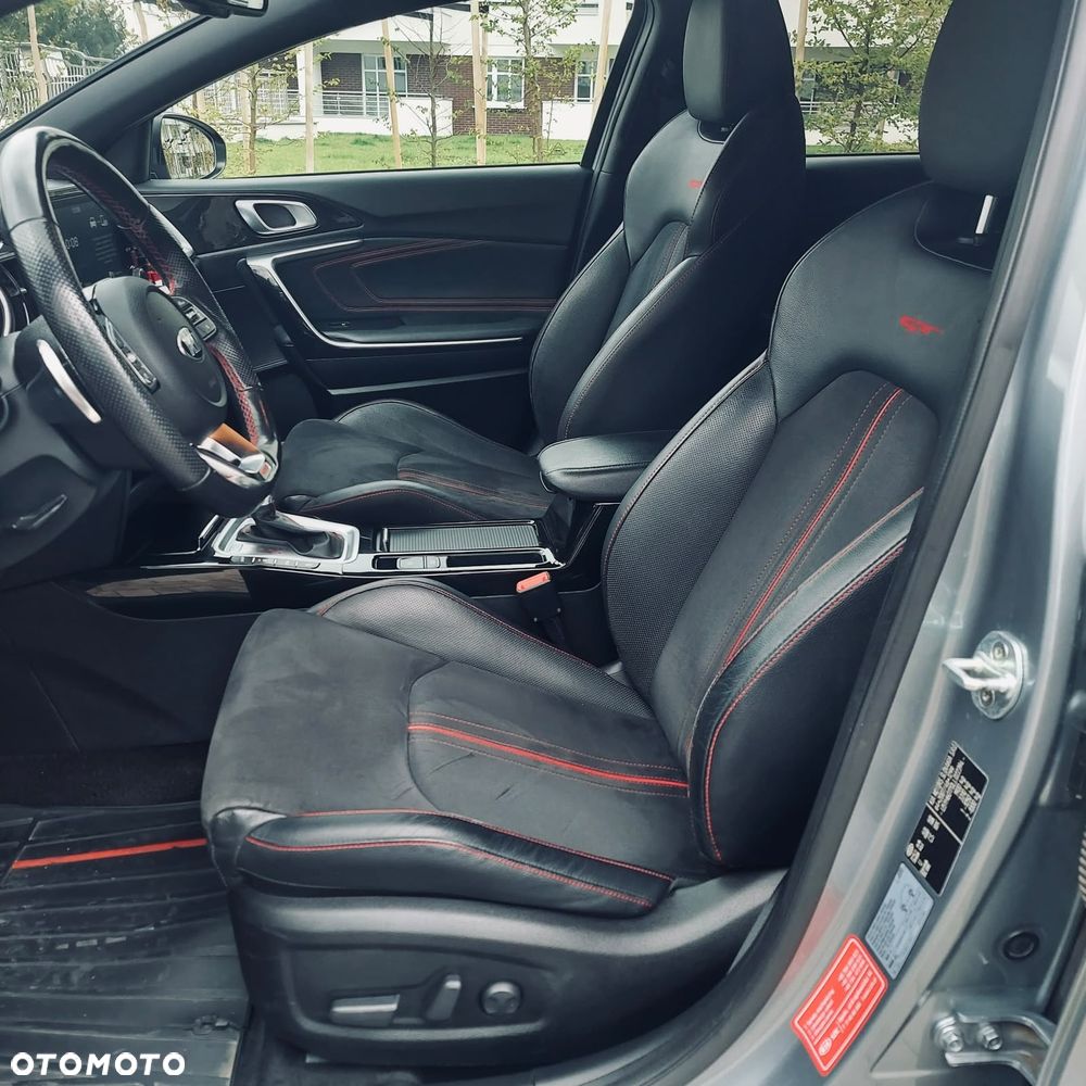Kia ProCeed 1.6 T-GDI GT DCT - 23